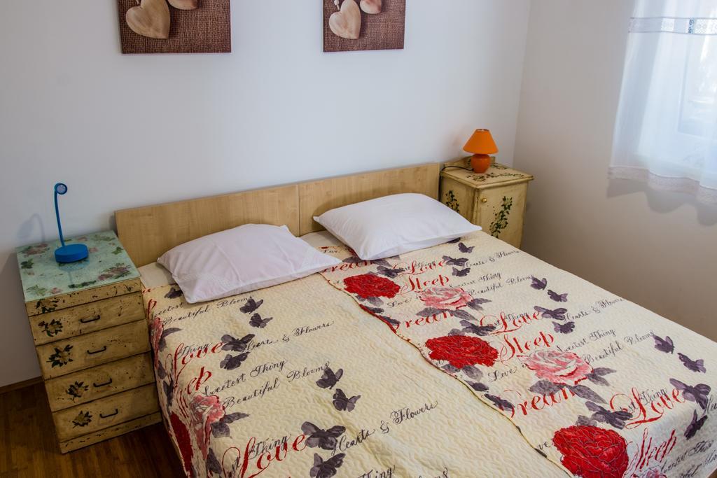Apartments Seka Новий Винодольський Екстер'єр фото